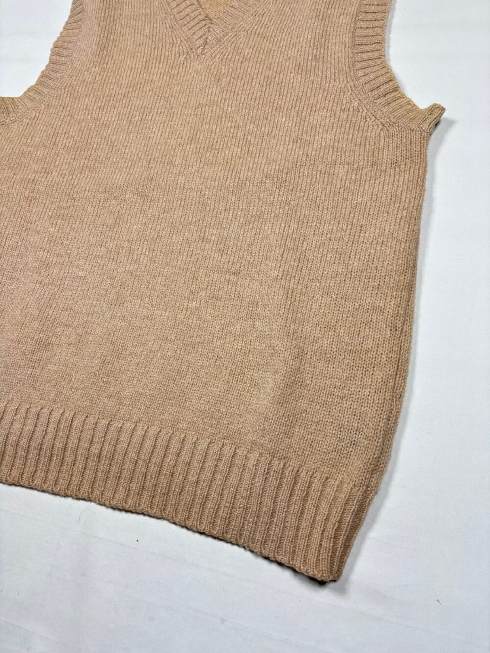 Vintage JCPenney Men's L Tall 100% Shetland Wool V-Neck Sweater Vest Tan Beige - Picture 2 of 9
